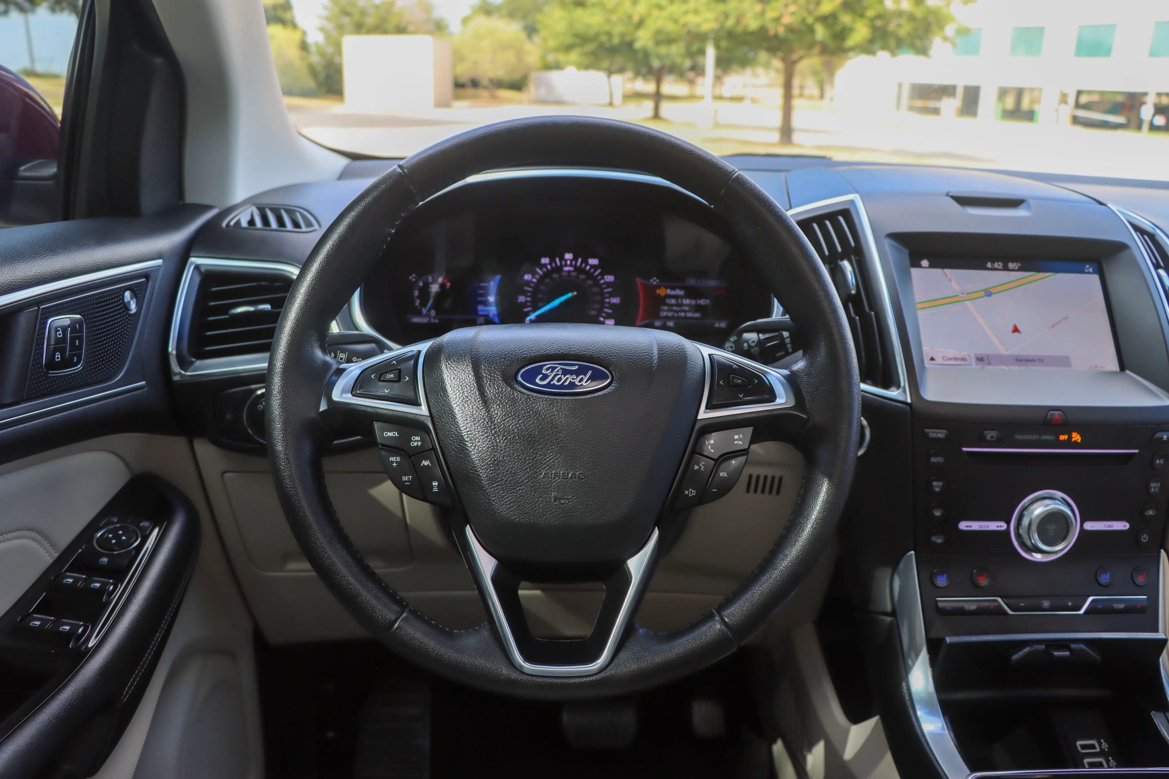 Used 2019 Ford Edge Titanium w/ Equipment Group 301A FWD image 28