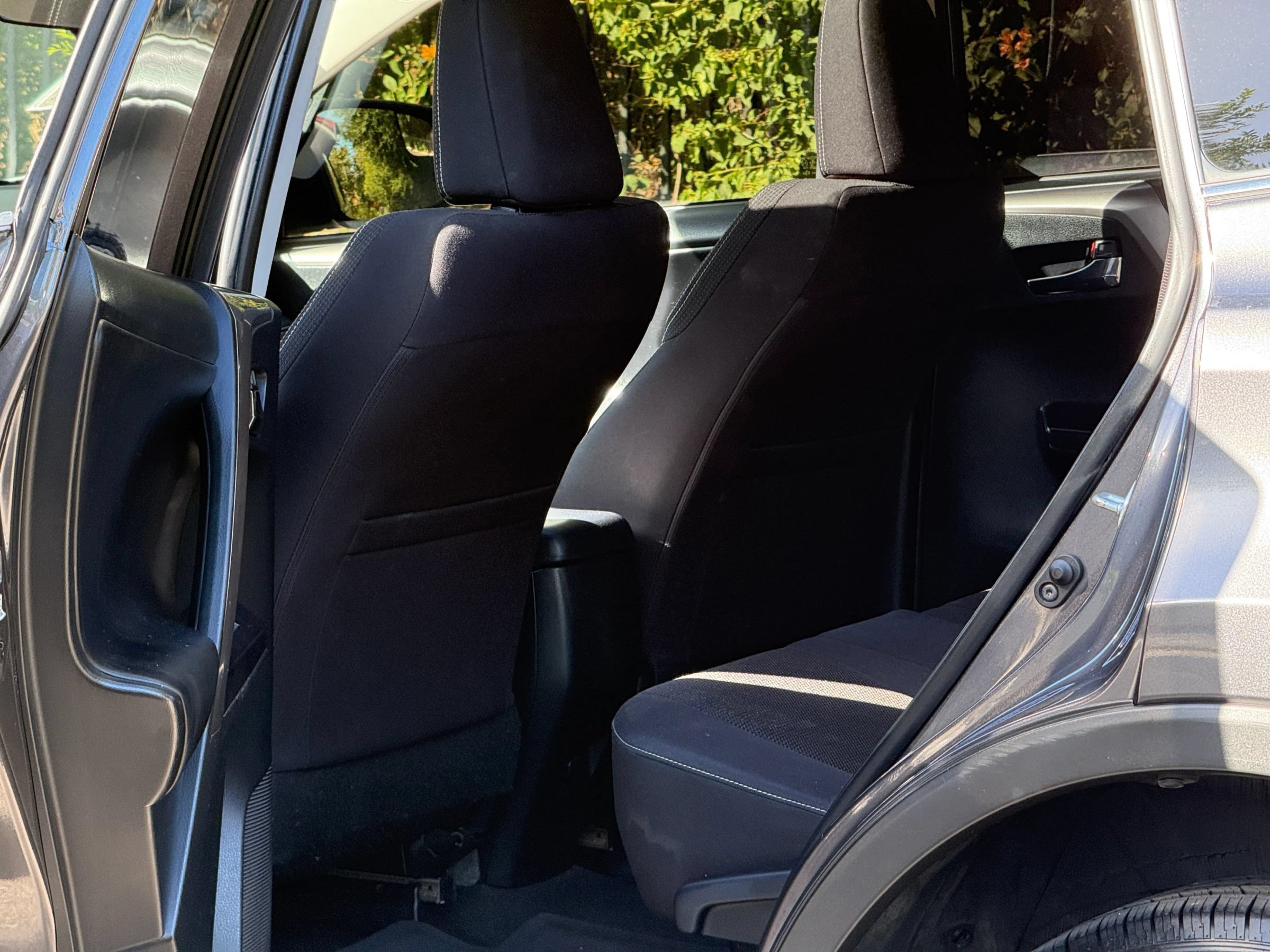 Used 2017 Toyota RAV4 XLE w/ Carpet Mat Package FWD image 10