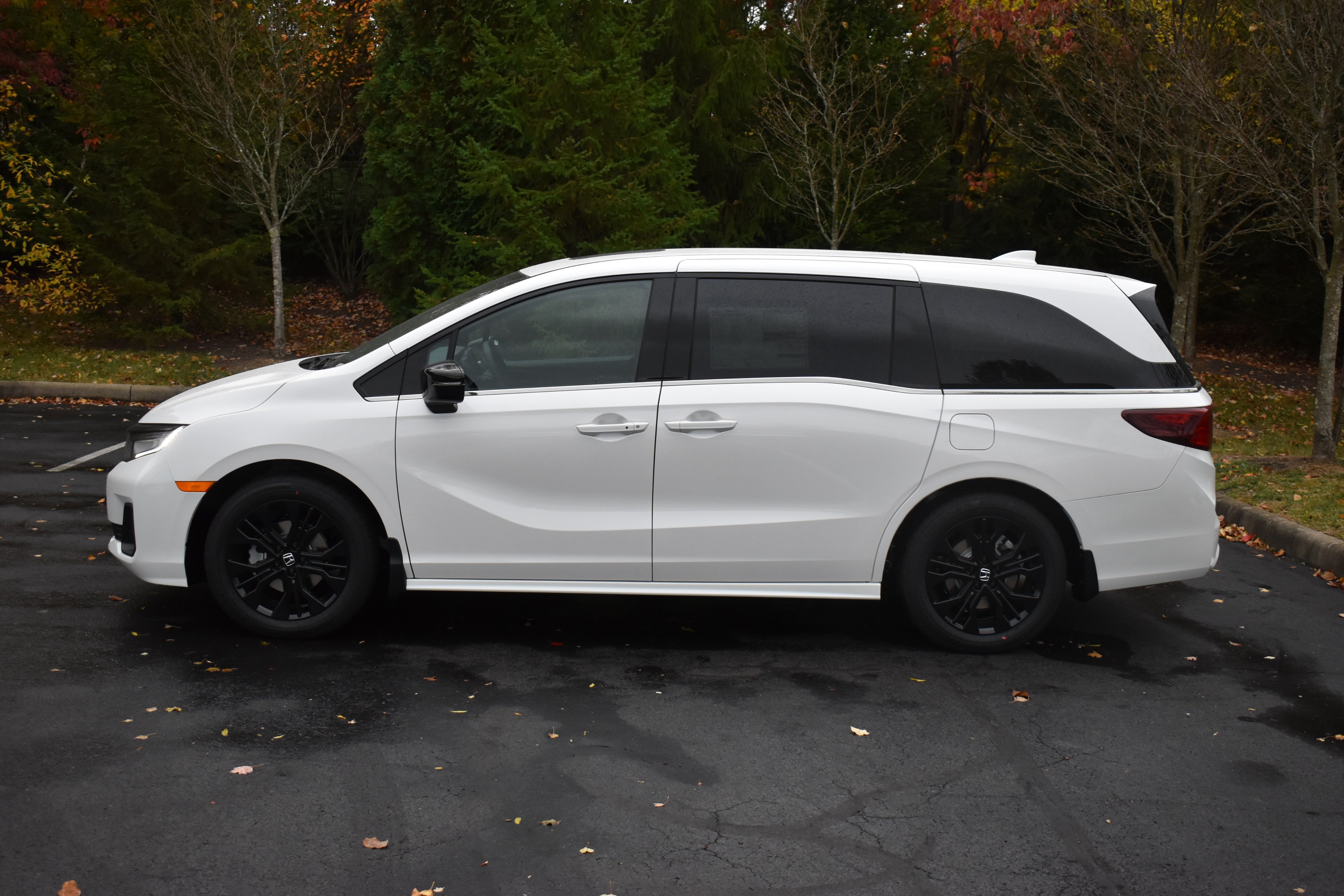 New 2026 Honda Odyssey Sport-L image 4