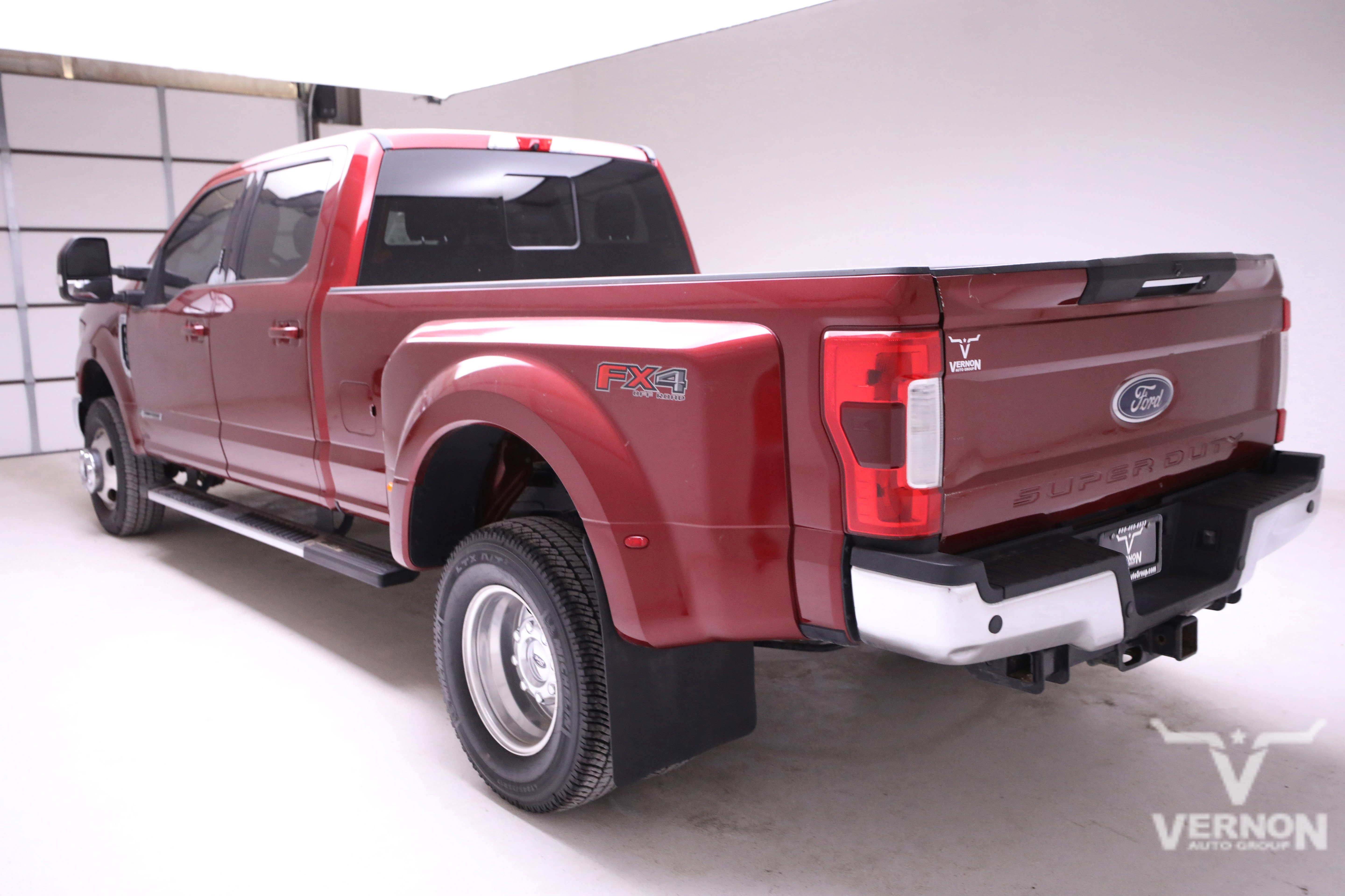 Used 2019 Ford F350 Lariat w/ Lariat Ultimate Package image 3