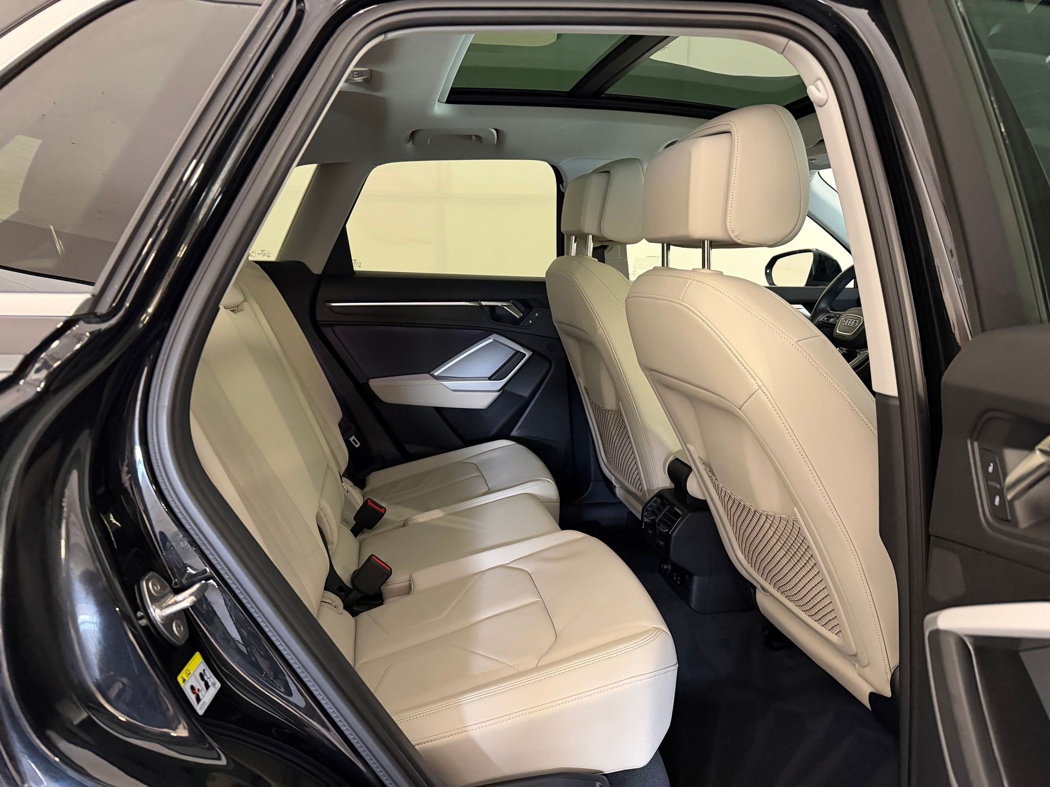 Certified 2023 Audi Q3 2.0T Premium Plus w/ Premium Plus Package AWD/4WD image 30