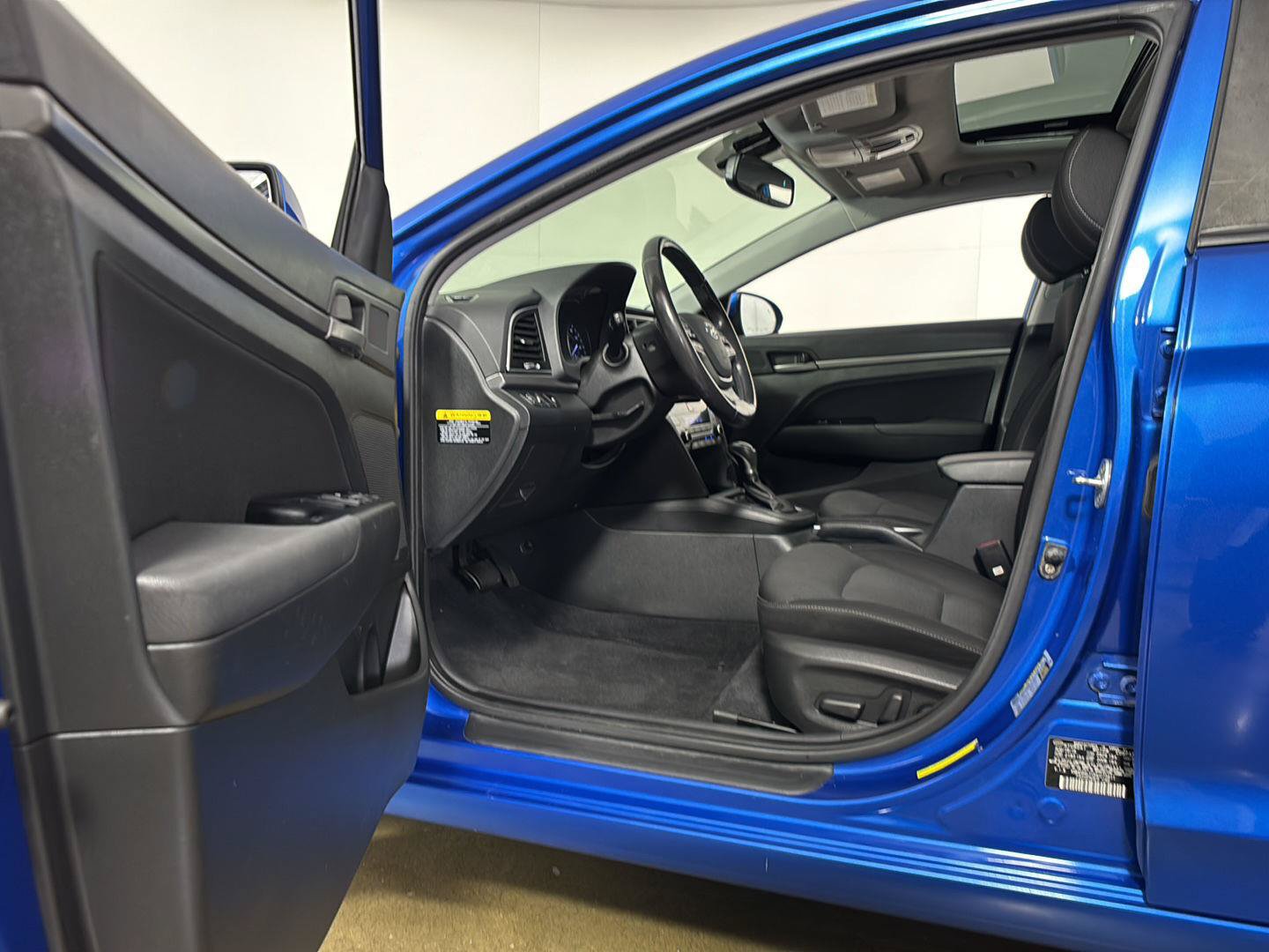 Used 2017 Hyundai Elantra Value Edition FWD image 2
