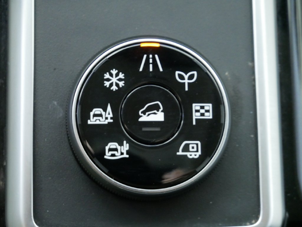 Used 2025 Nissan Pathfinder SL AWD/4WD image 32