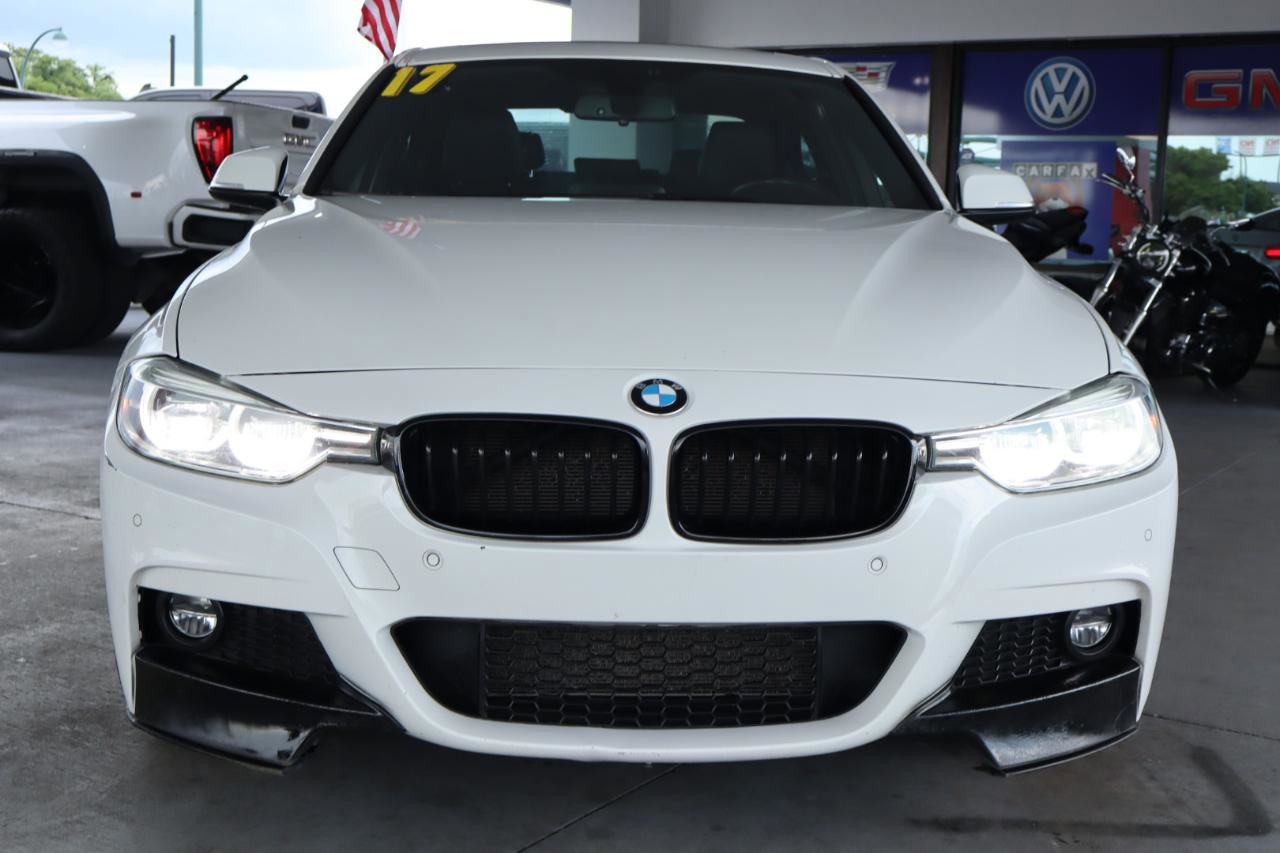 Used 2017 BMW 330i xDrive Sedan AWD/4WD image 11
