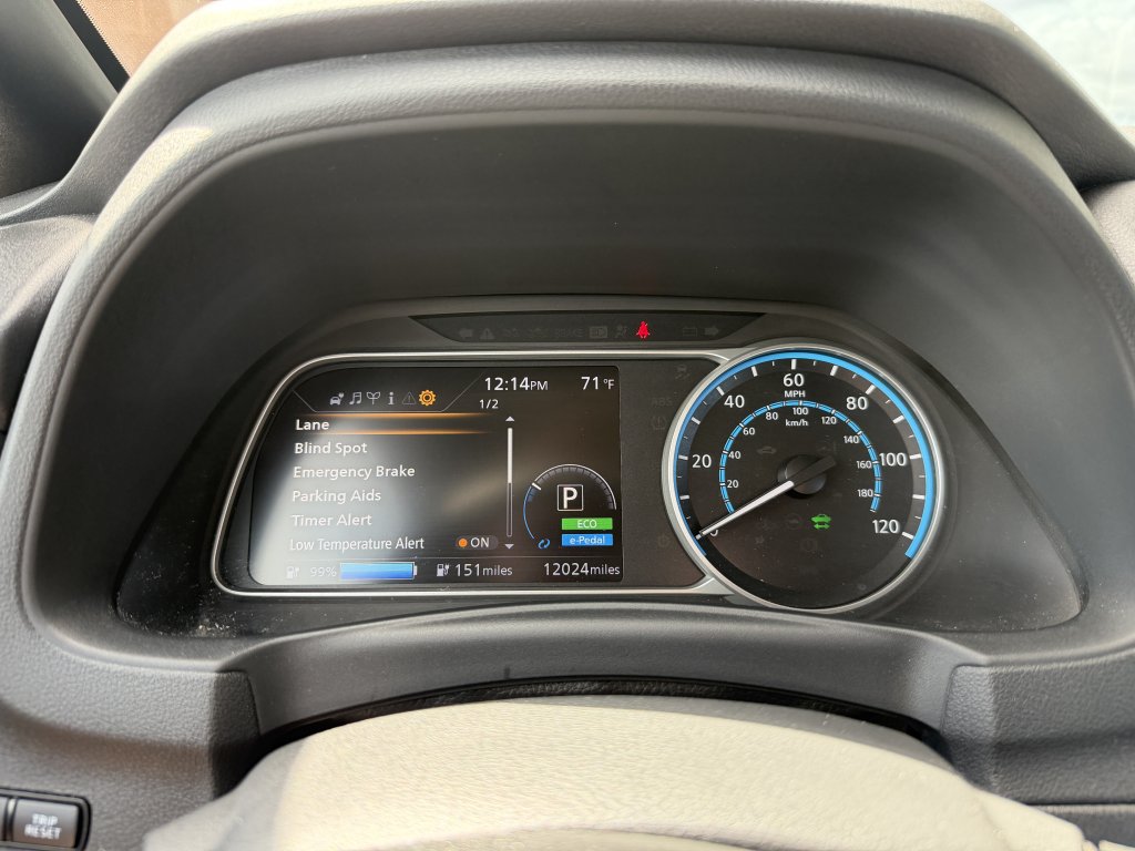 Used 2025 Nissan Leaf S FWD image 18