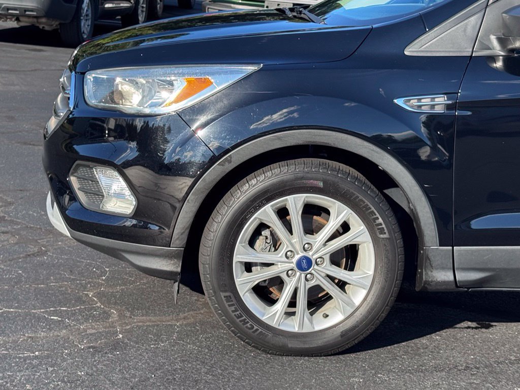 Used 2017 Ford Escape SE w/ SE Cold Weather Package FWD image 33