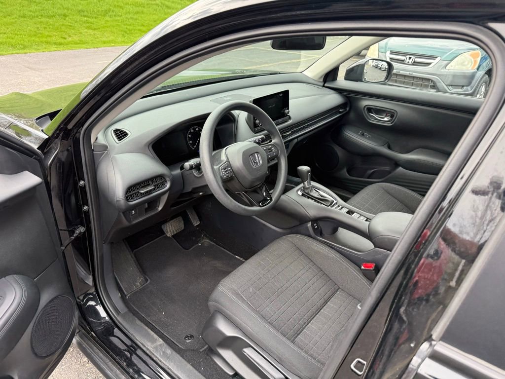 Used 2024 Honda HR-V LX image 7