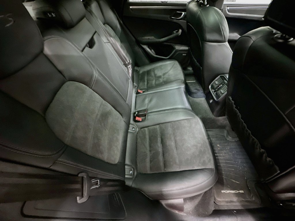Certified 2021 Porsche Macan GTS AWD/4WD image 28