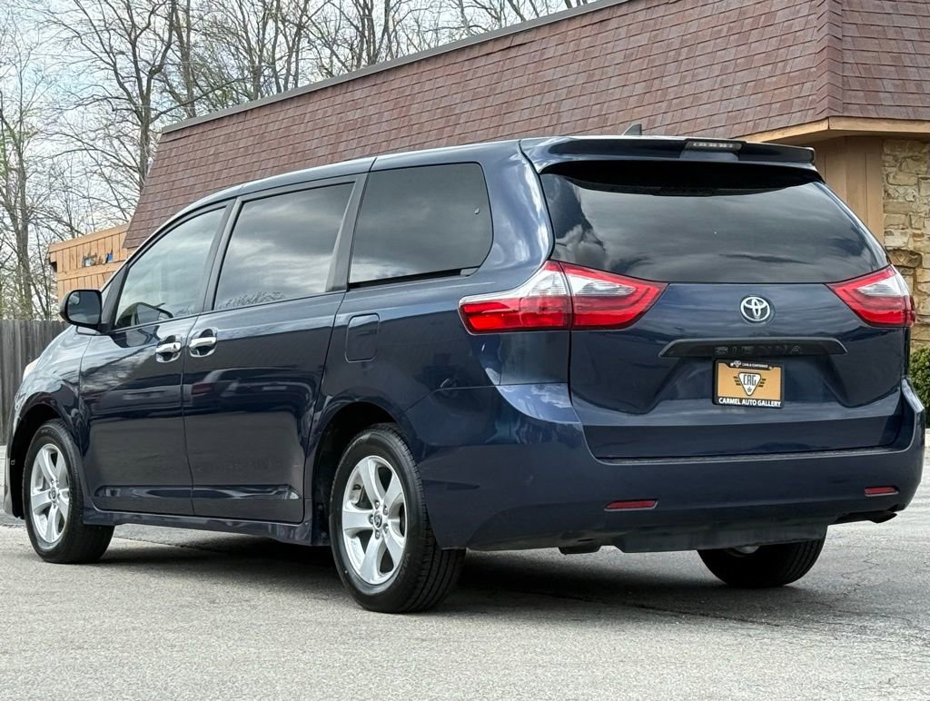 Used 2020 Toyota Sienna L FWD image 3