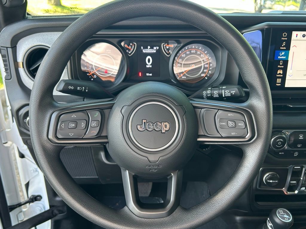 Used 2025 Jeep Wrangler Sport image 16