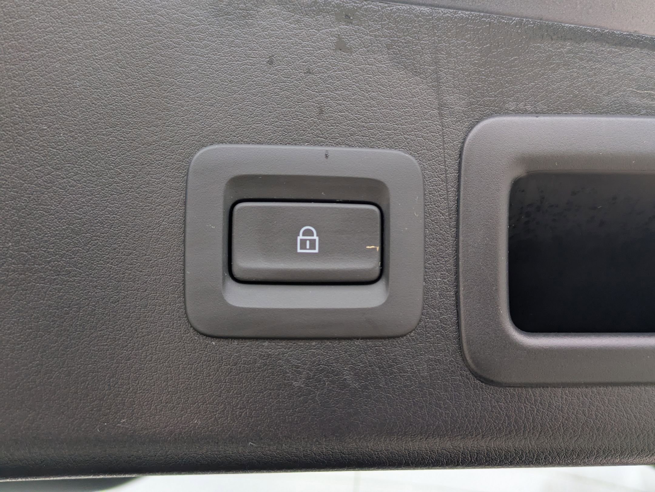 Used 2023 MAZDA MAZDA3 s image 28