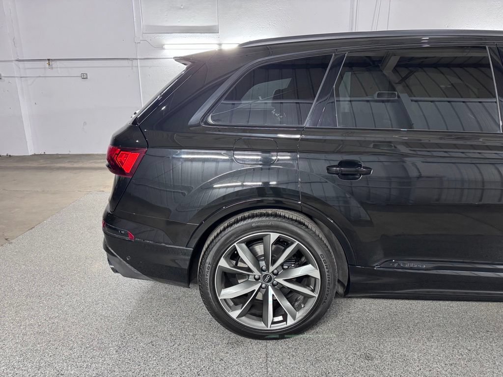 Used 2024 Audi SQ7 Premium Plus AWD/4WD image 9