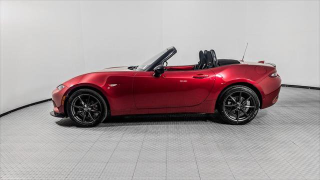 Used 2016 MAZDA MX-5 Miata Club RWD image 3