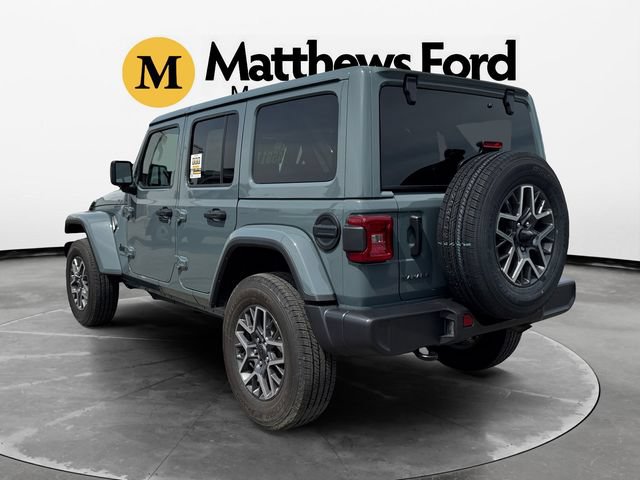 Used 2026 Jeep Wrangler Unlimited Sahara AWD/4WD image 3