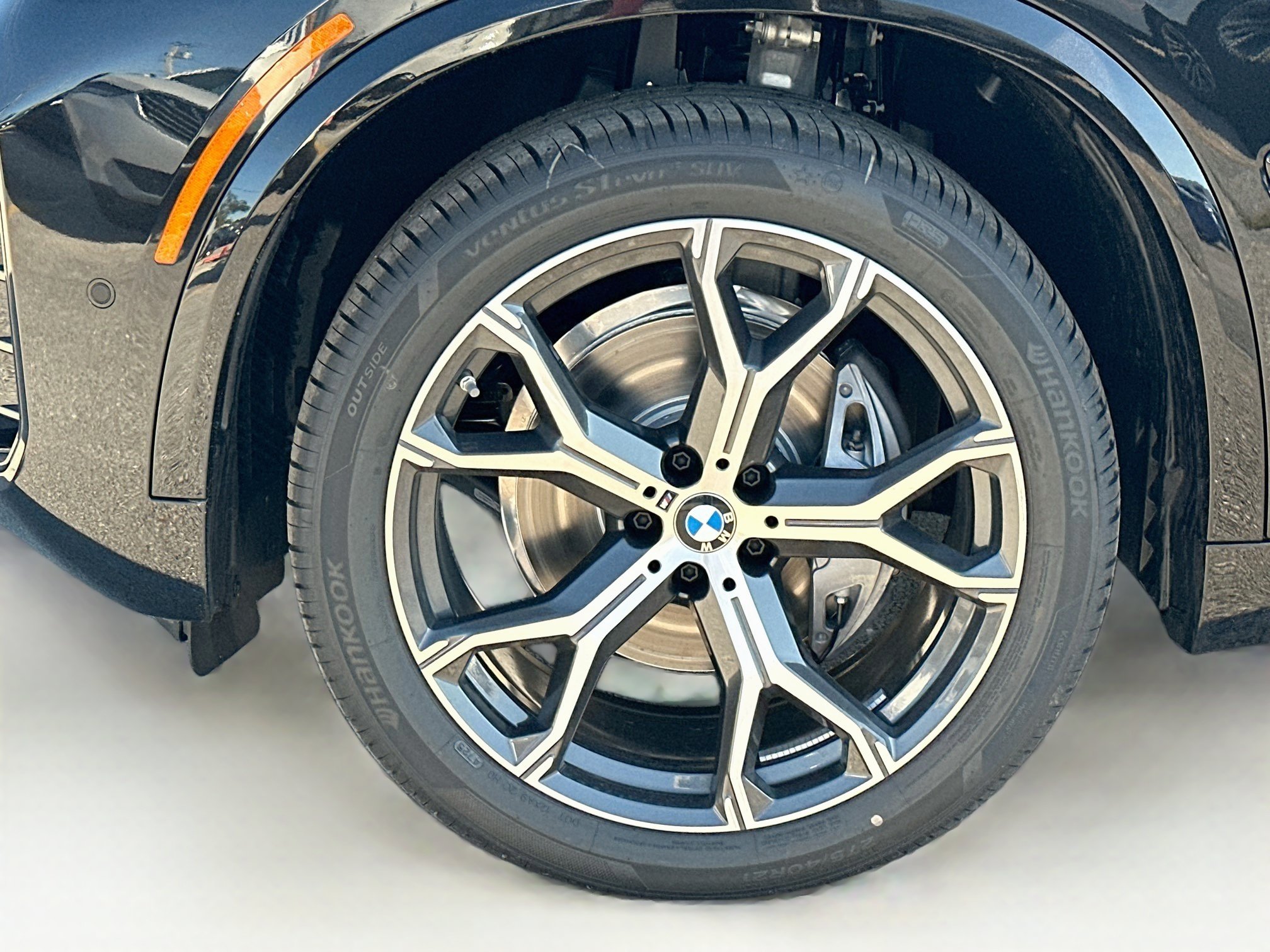 New 2026 BMW X5 xDrive40i w/ M Sport Package AWD/4WD image 26