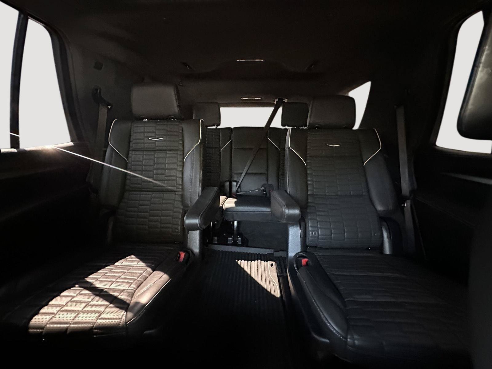 Used 2025 Cadillac Escalade Sport Platinum AWD/4WD image 24