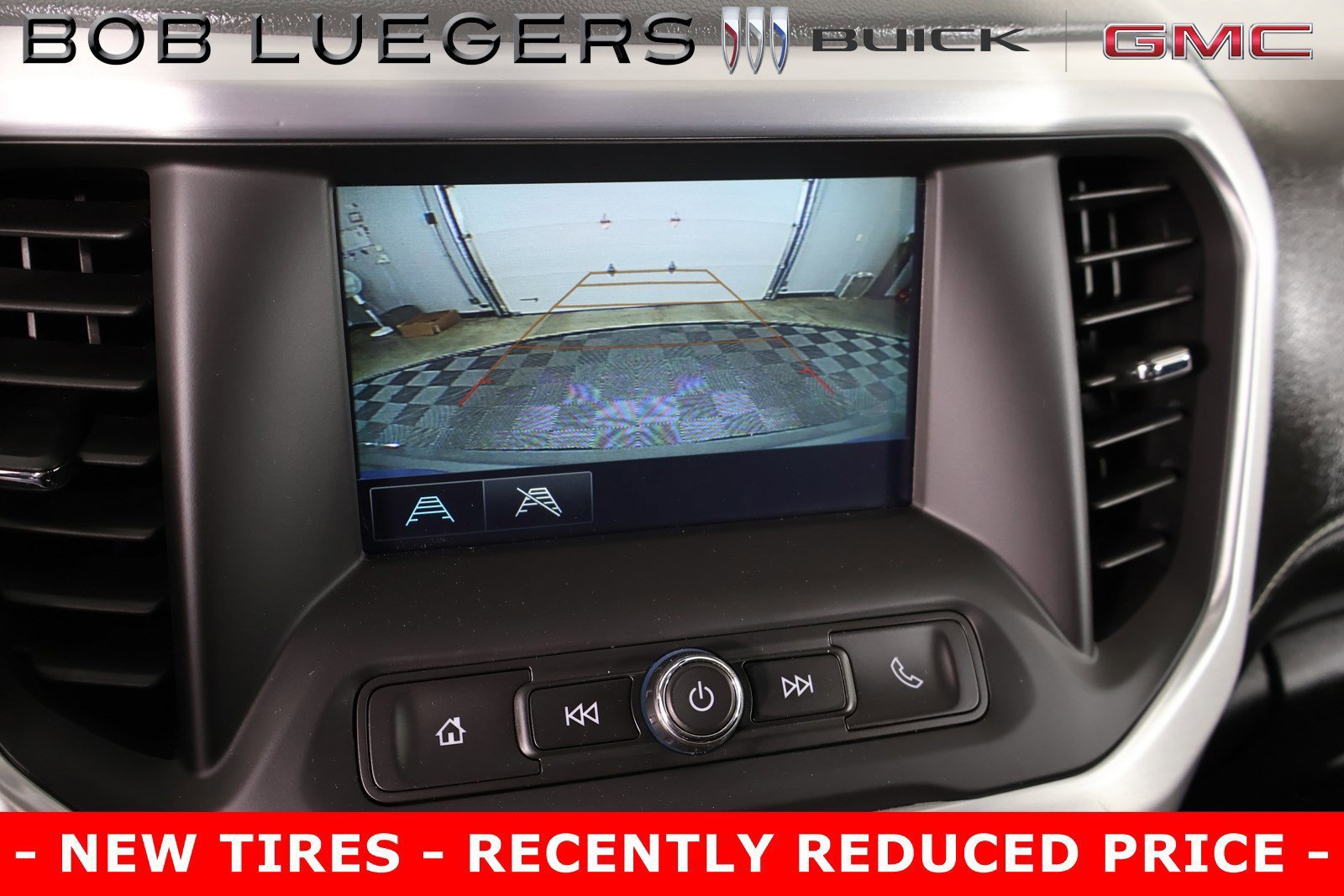 Used 2019 GMC Acadia SLE image 39