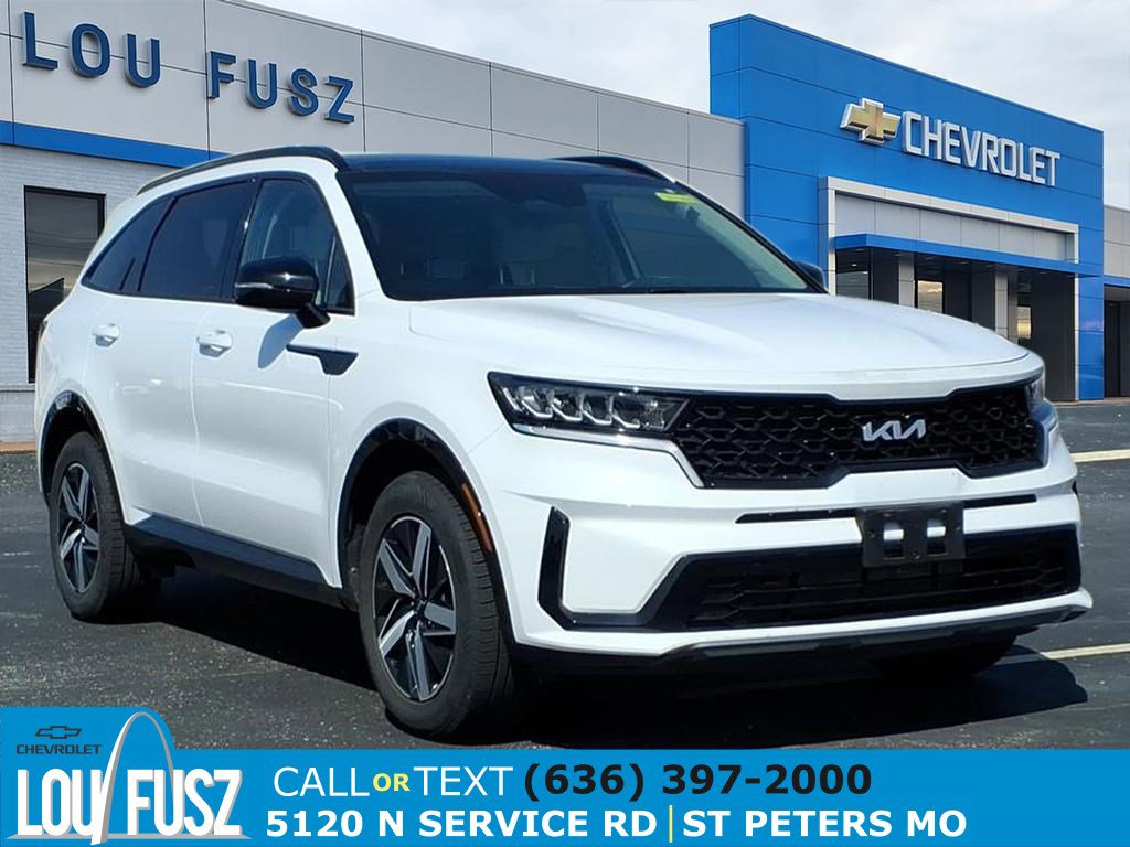 Used 2023 Kia Sorento S w/ Panoramic Sunroof Package image 1