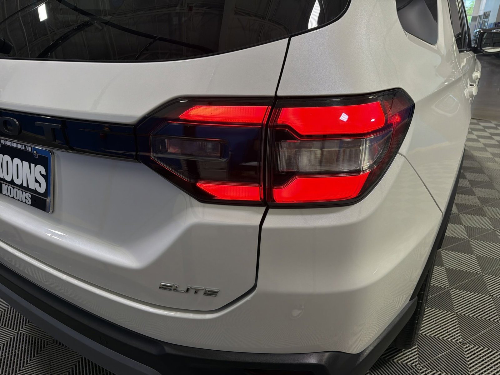 Used 2023 Honda Pilot Elite image 18