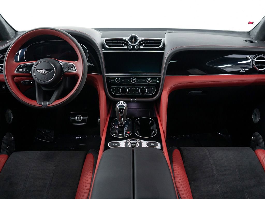 Used 2022 Bentley Bentayga AWD/4WD image 25