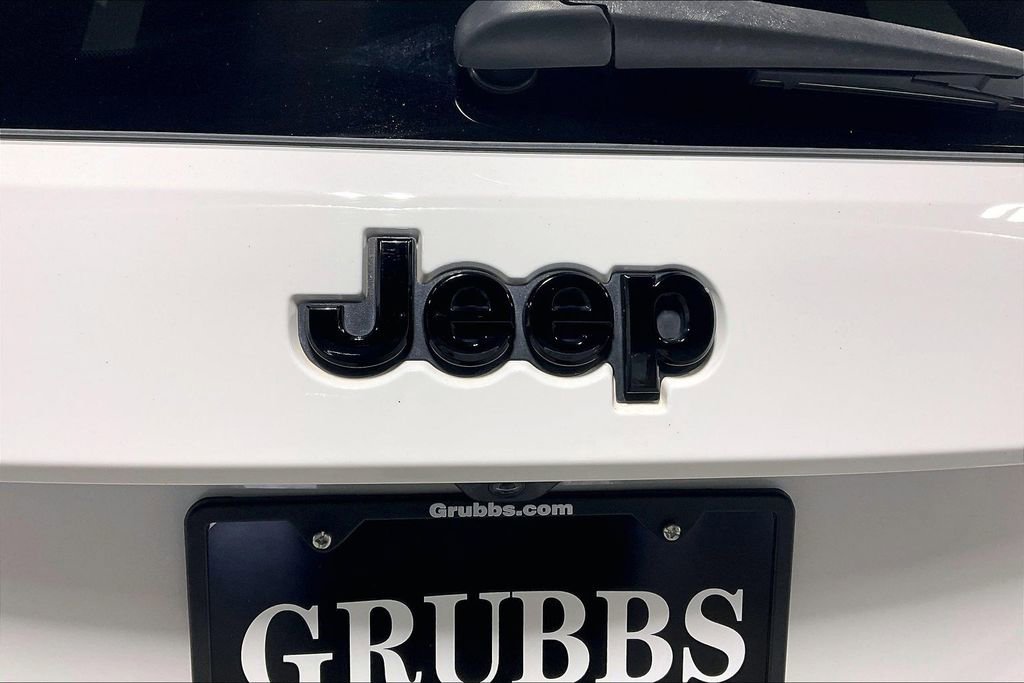 Used 2019 Jeep Grand Cherokee Altitude image 41