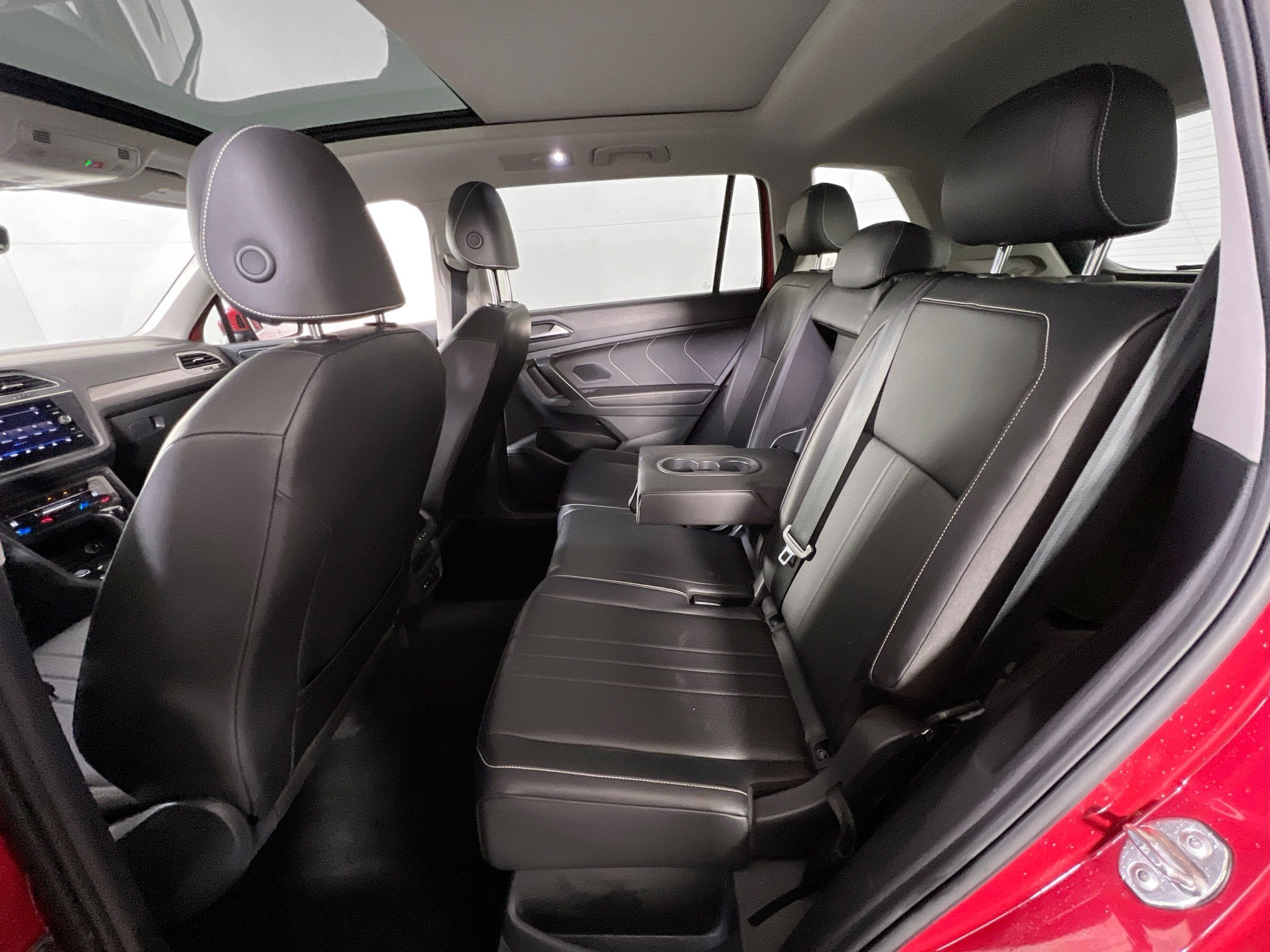 Used 2022 Volkswagen Tiguan SE image 24