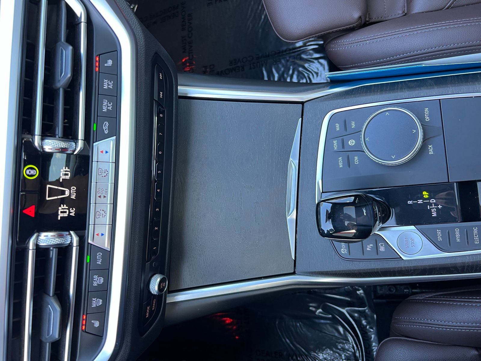 Used 2021 BMW 330e w/ Premium Package image 40