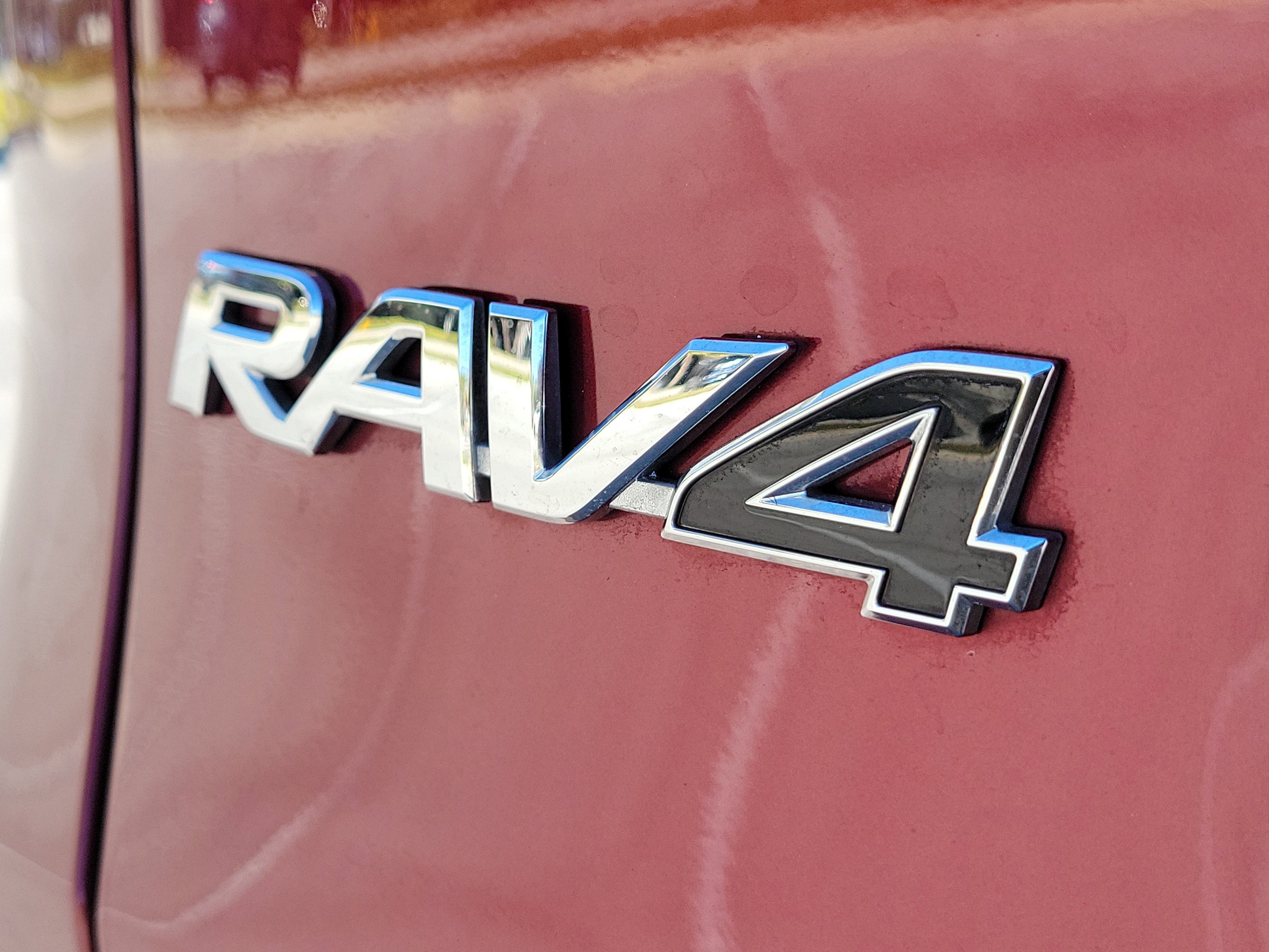 Used 2024 Toyota RAV4 XLE image 10