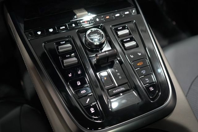 Used 2025 Aston Martin DBX 707 image 38