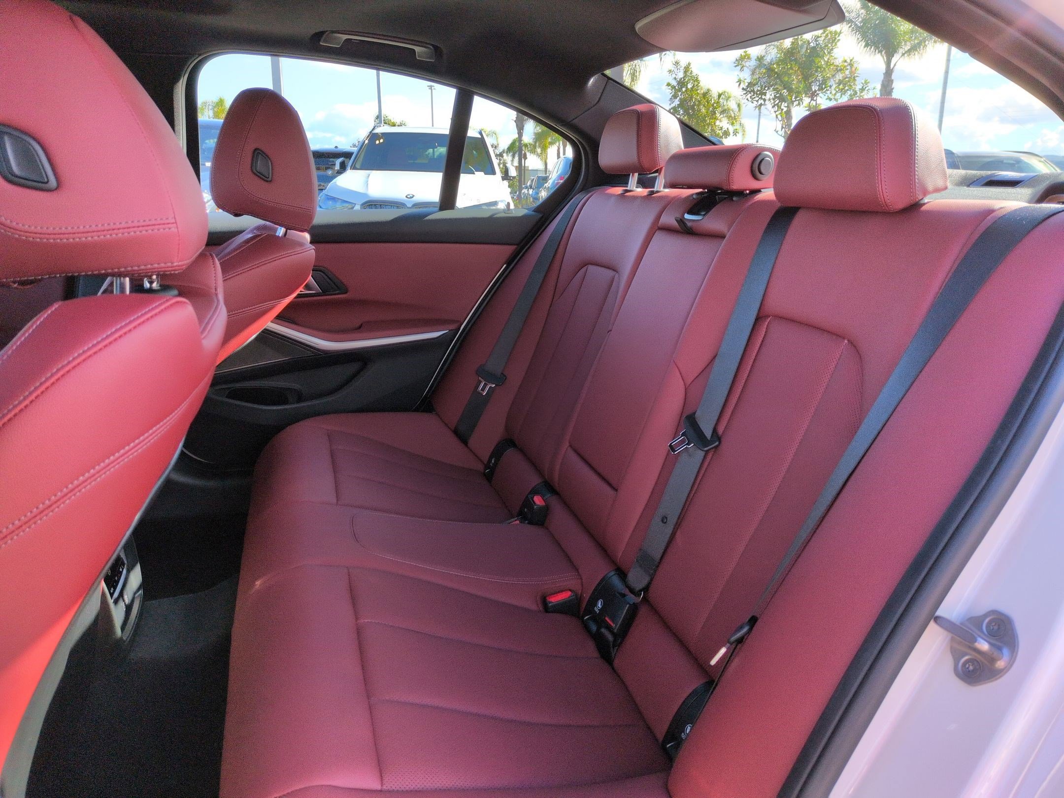 Certified 2025 BMW 330i Sedan w/ M Sport Package image 31