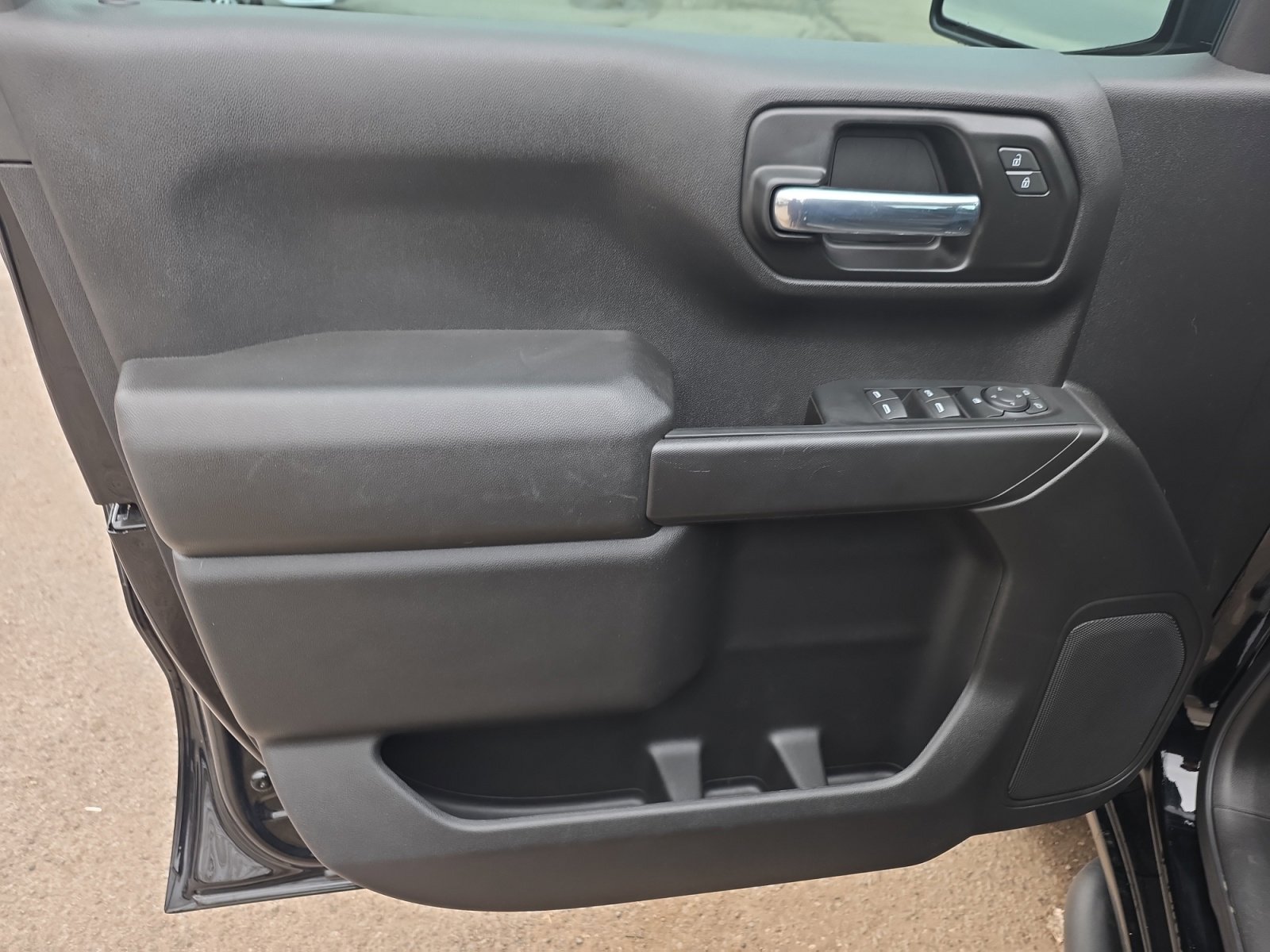 Used 2025 Chevrolet Silverado 1500 Custom Trail Boss w/ Midnight Edition image 14