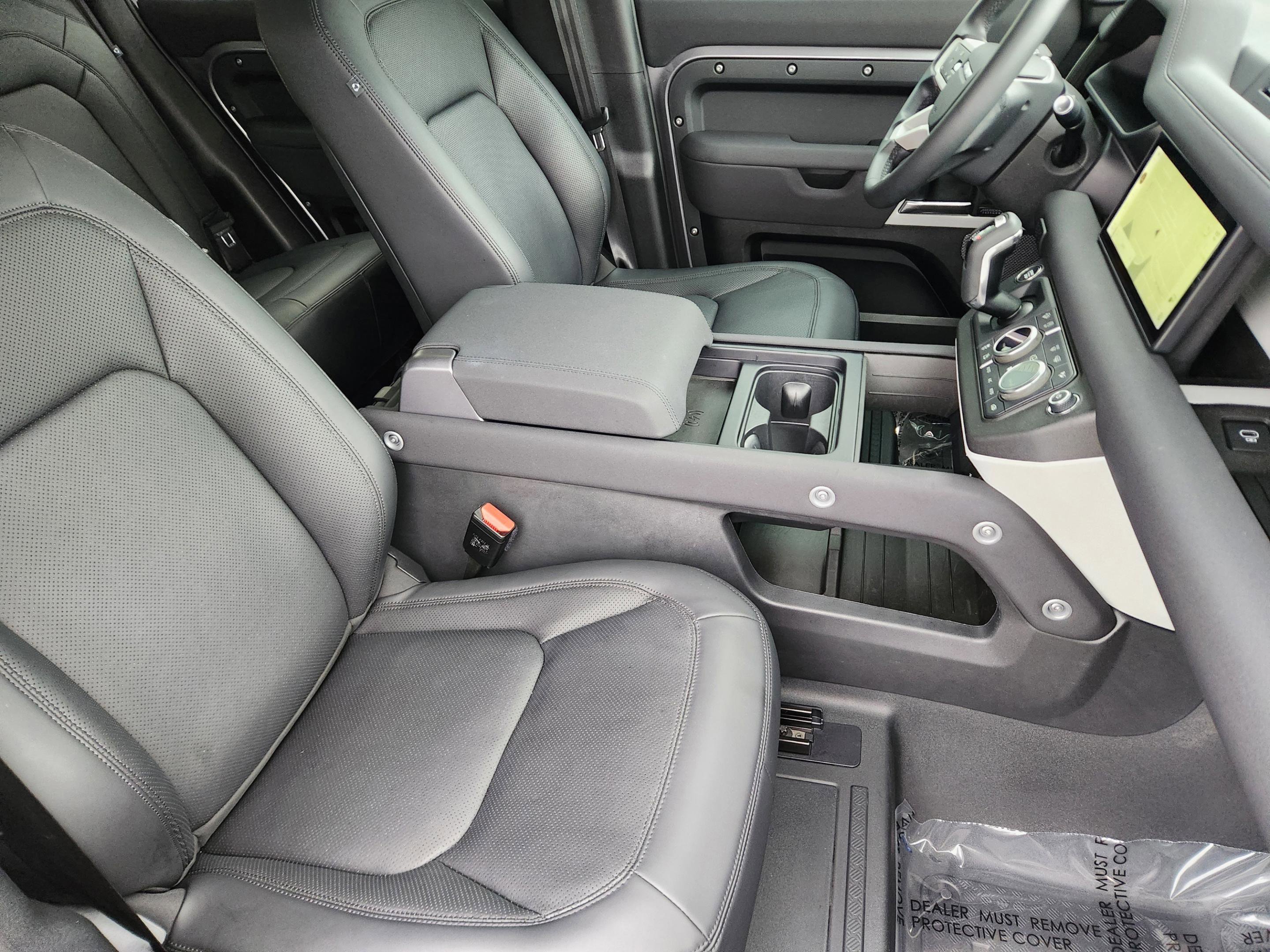 Certified 2023 Land Rover Defender 110 SE AWD/4WD image 9