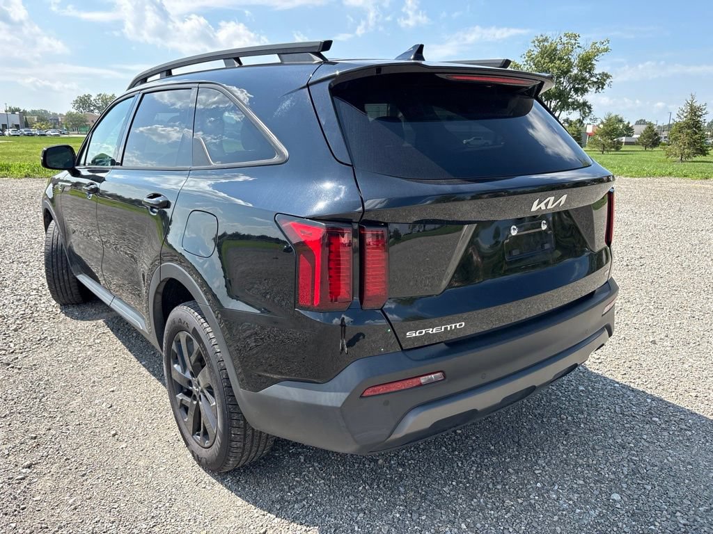 Used 2023 Kia Sorento S AWD/4WD image 7