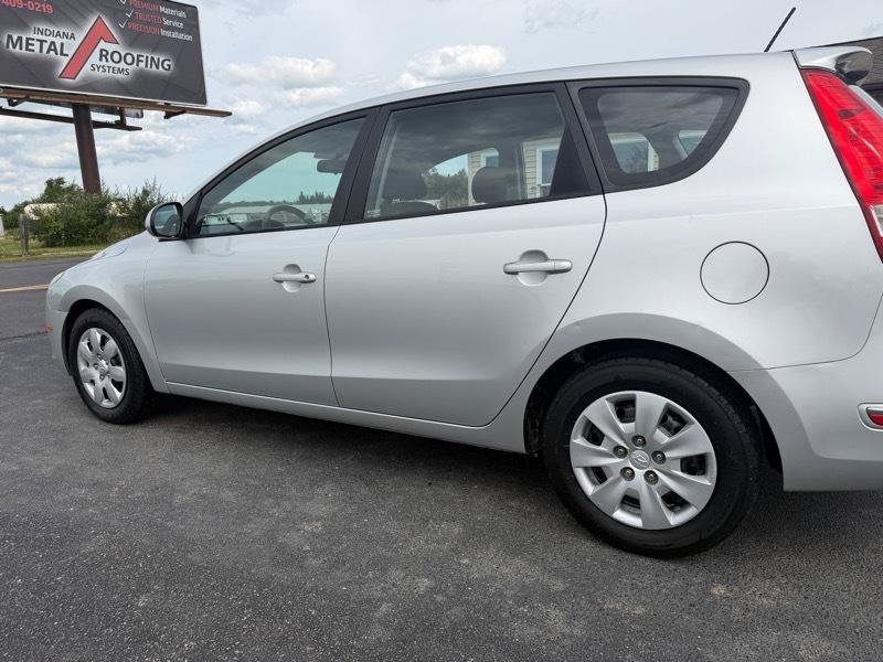 Used 2010 Hyundai Elantra GLS FWD image 35