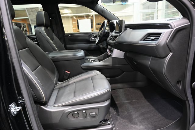 Used 2022 GMC Yukon SLT w/ SLT Premium Package image 10
