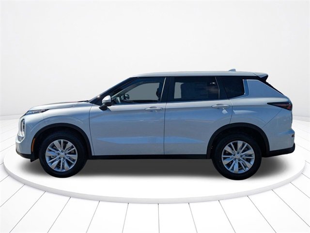 New 2025 Mitsubishi Outlander ES image 6