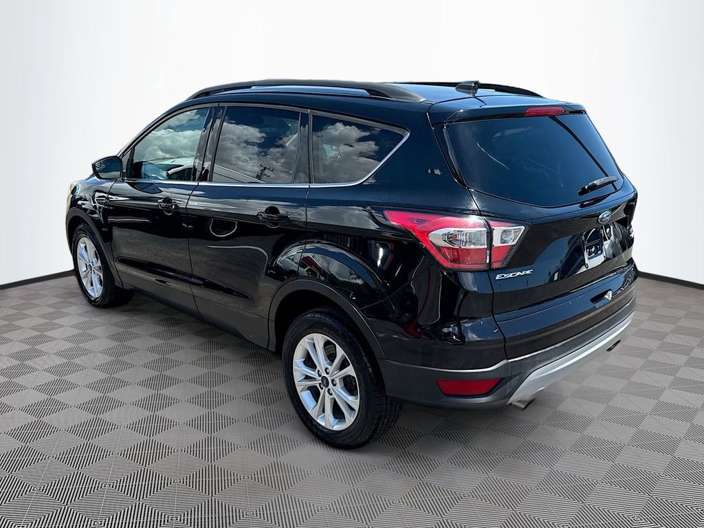 Used 2018 Ford Escape SE FWD image 6