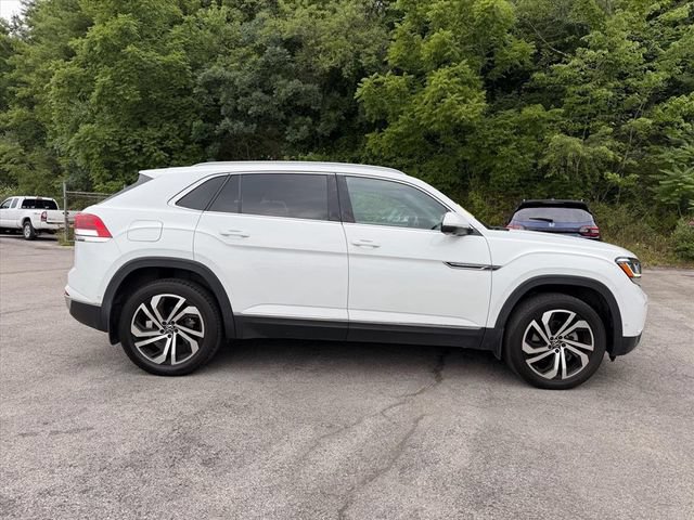 Used 2021 Volkswagen Atlas Cross Sport SEL Premium AWD/4WD image 3