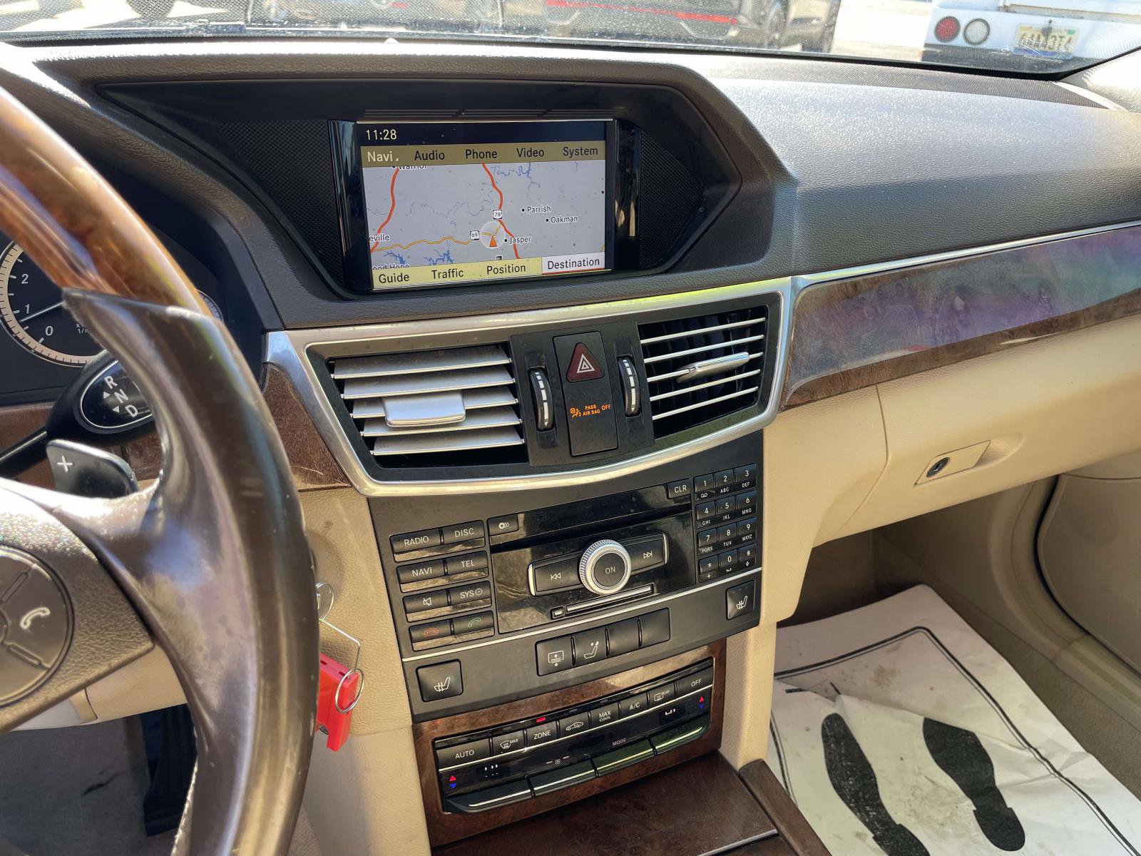 Used 2011 Mercedes-Benz E 350 4MATIC Sedan image 15