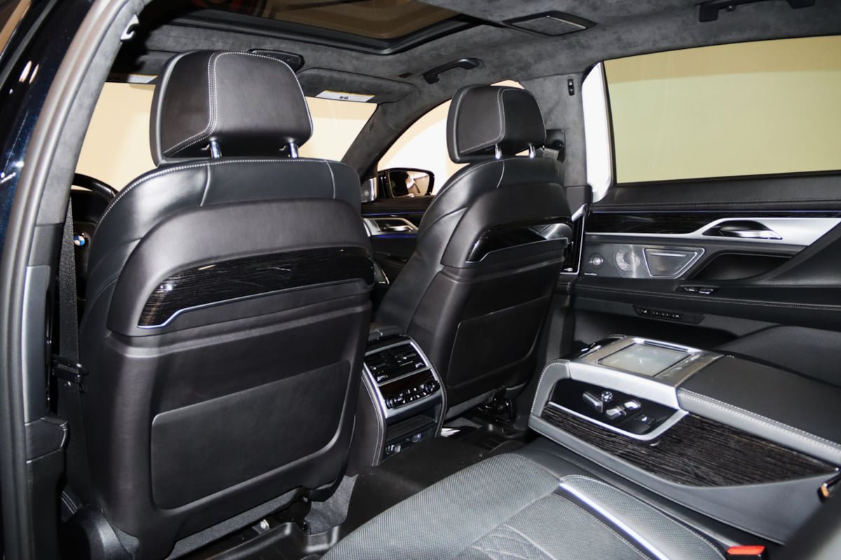 Used 2019 BMW 750i RWD image 59
