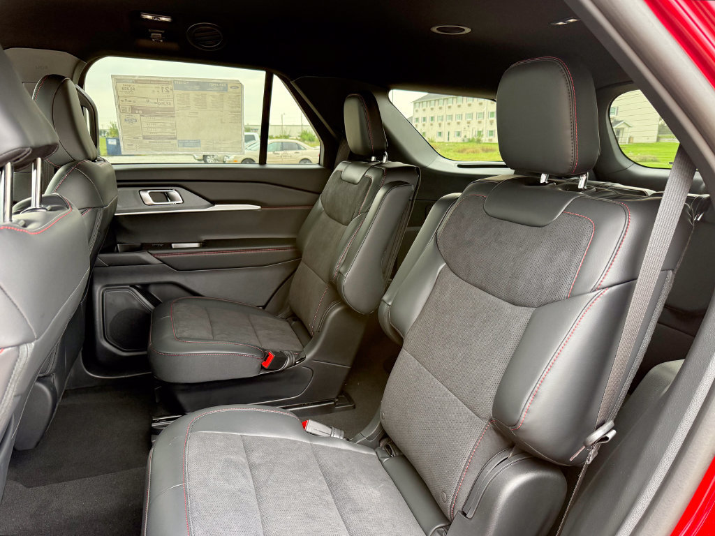 New 2026 Ford Explorer ST RWD image 12
