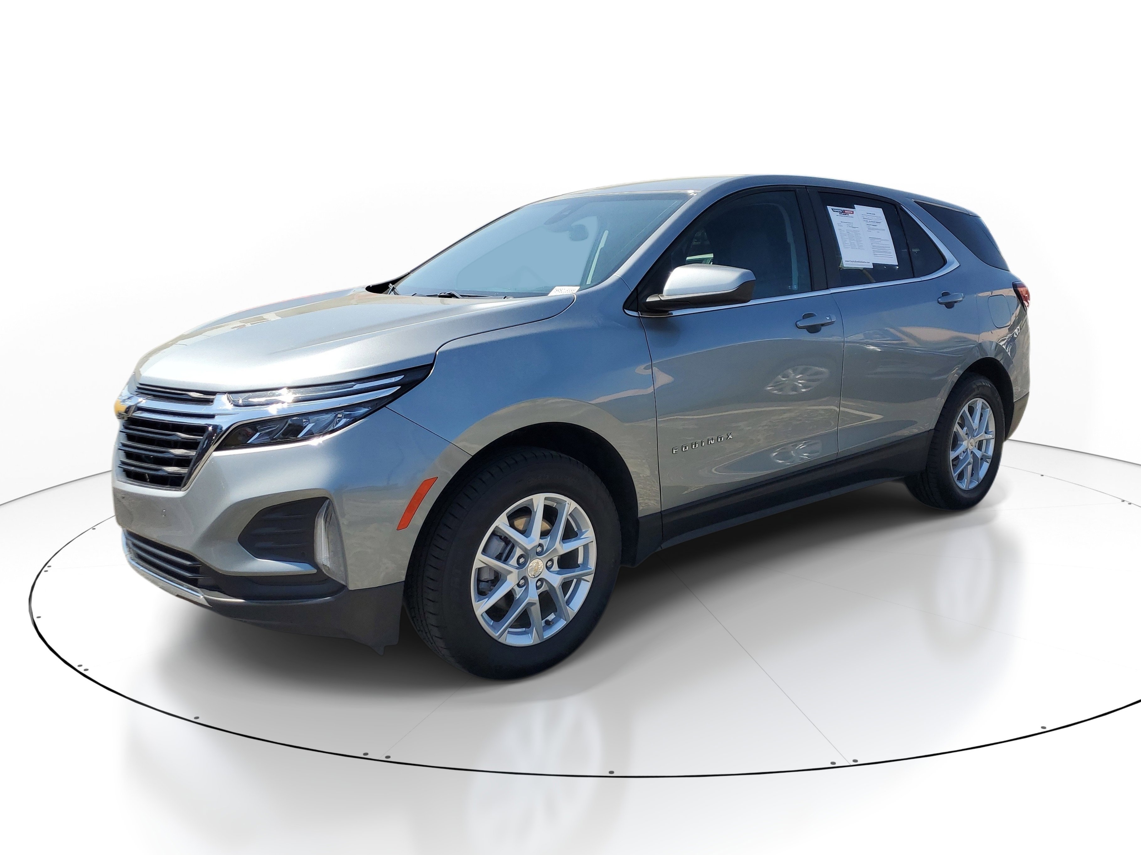Used 2024 Chevrolet Equinox LT image 3