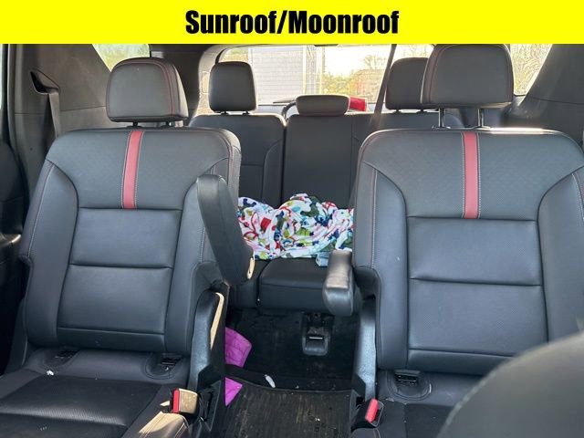 Used 2024 Chevrolet Traverse RS image 8