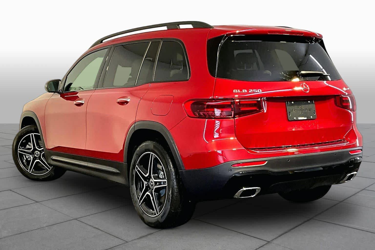 New 2026 Mercedes-Benz GLB 250 4MATIC image 3