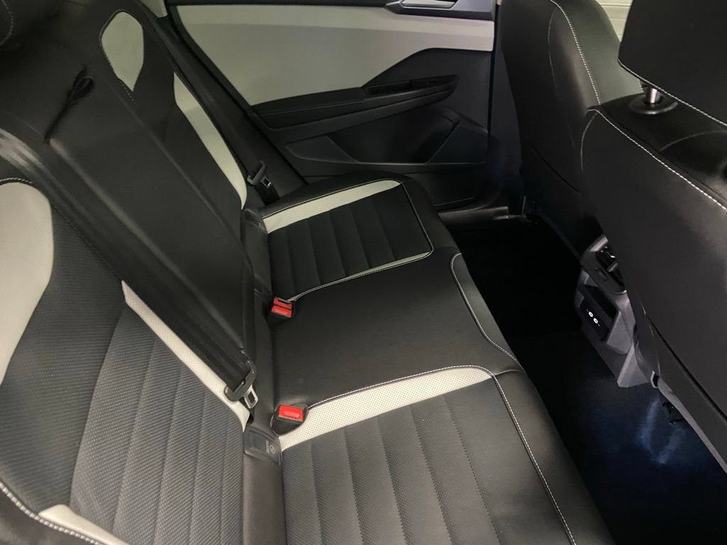 New 2026 Volkswagen Taos SEL AWD/4WD image 7