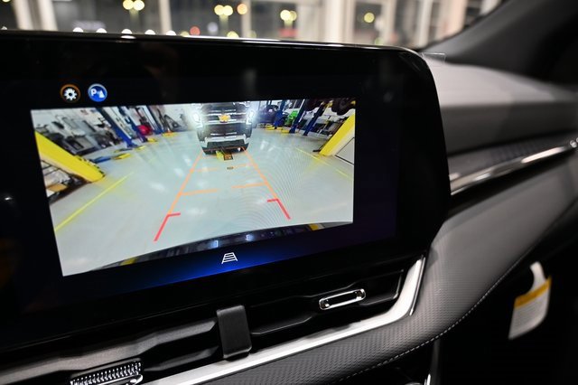 New 2026 Chevrolet Equinox LT w/ Convenience Package II image 16