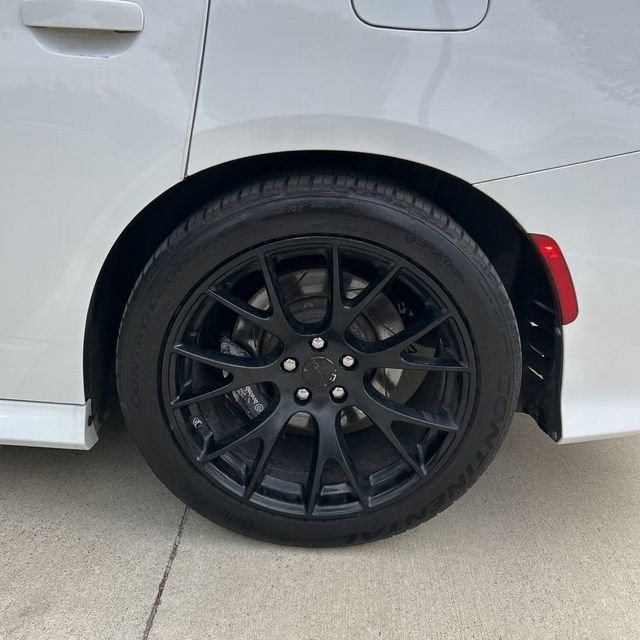 Used 2018 Dodge Charger SRT Hellcat RWD image 16