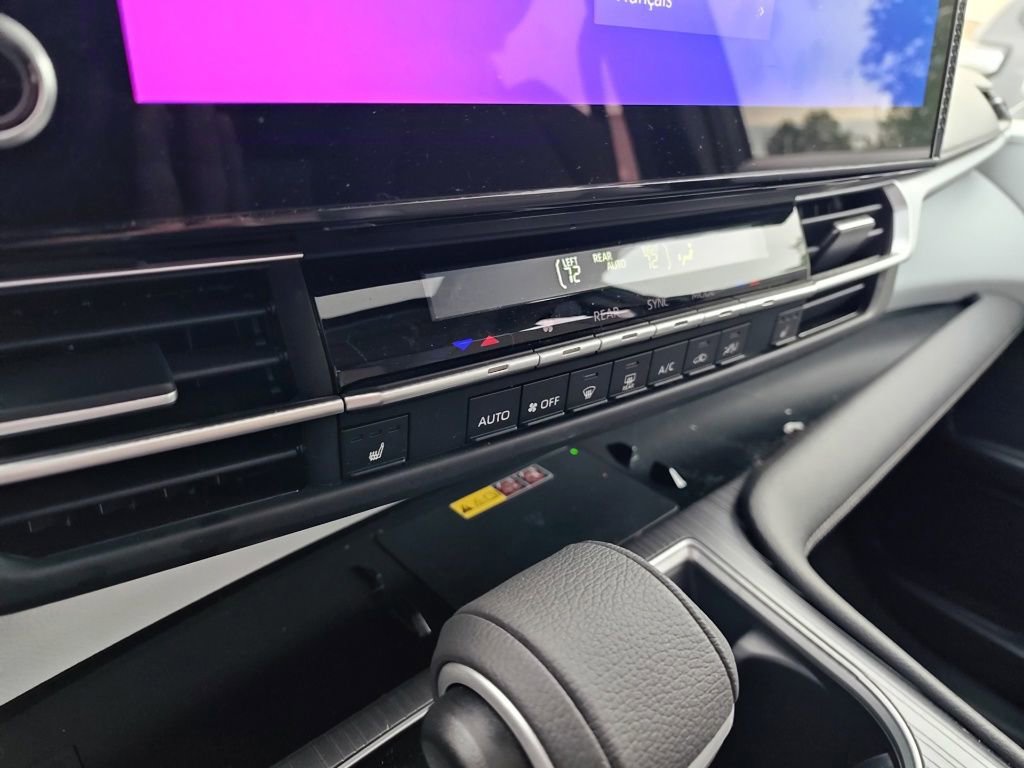 Used 2025 Toyota Sienna XLE w/ XLE Plus Package AWD/4WD image 10