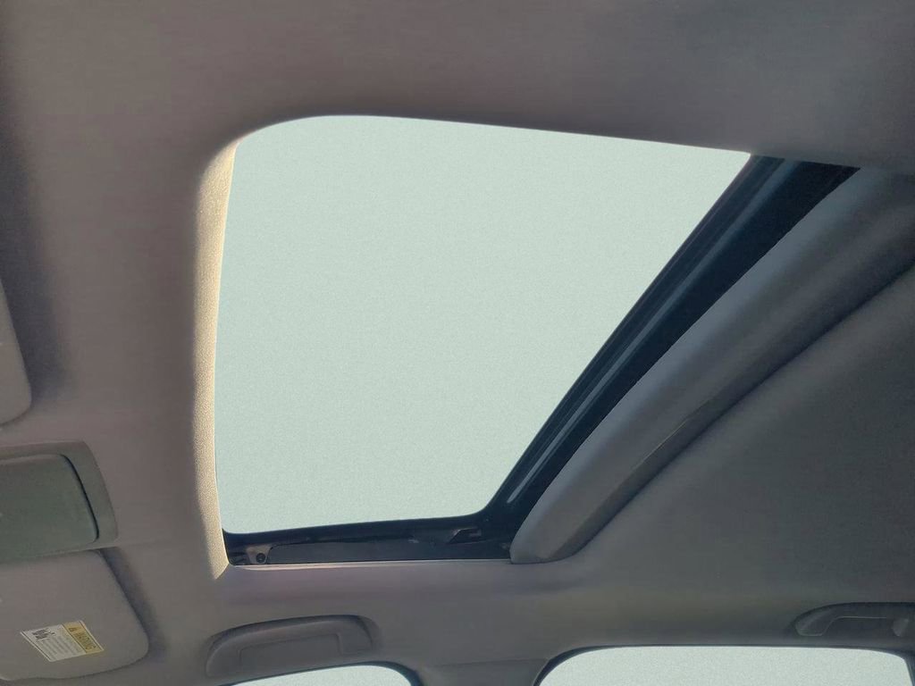 Used 2019 Honda CR-V Touring image 17