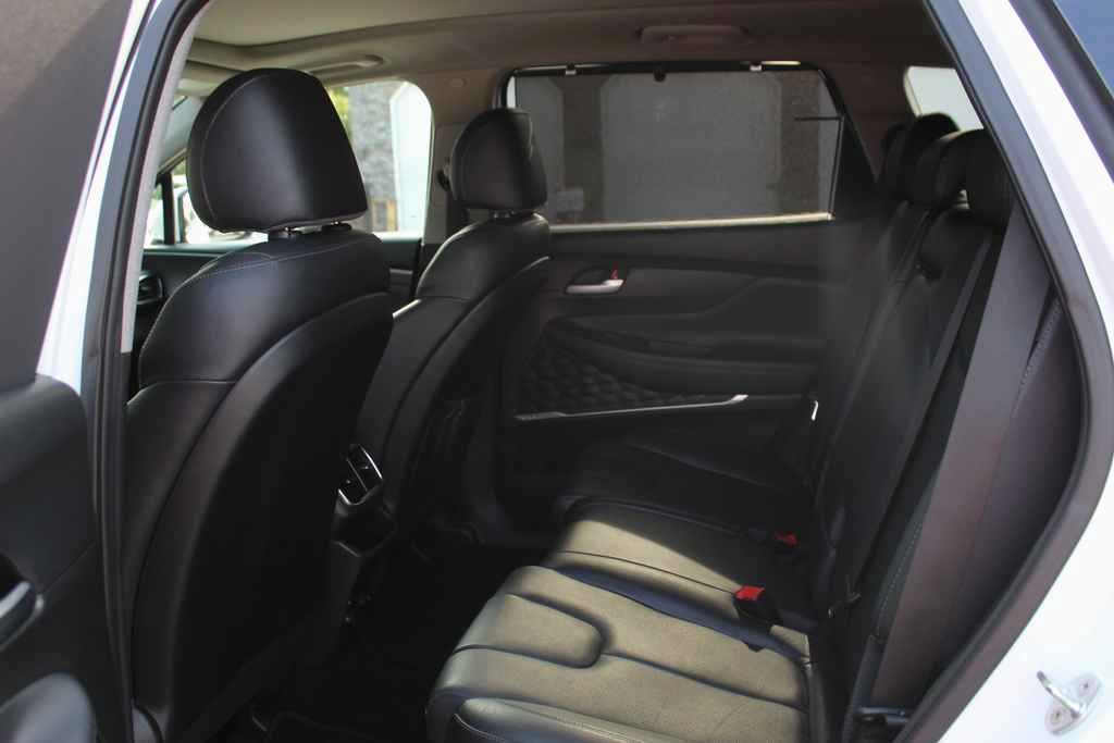 Used 2019 Hyundai Santa Fe Limited FWD image 27